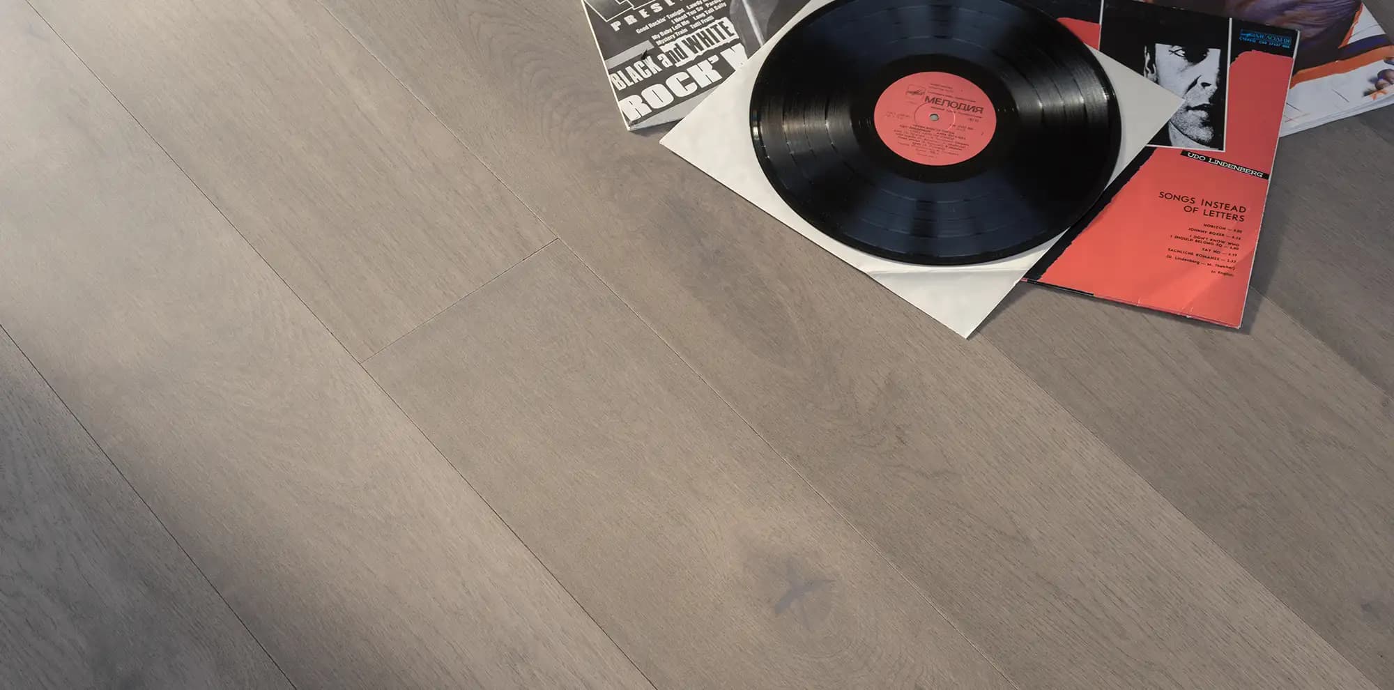 Серый вельвет — фрагмент